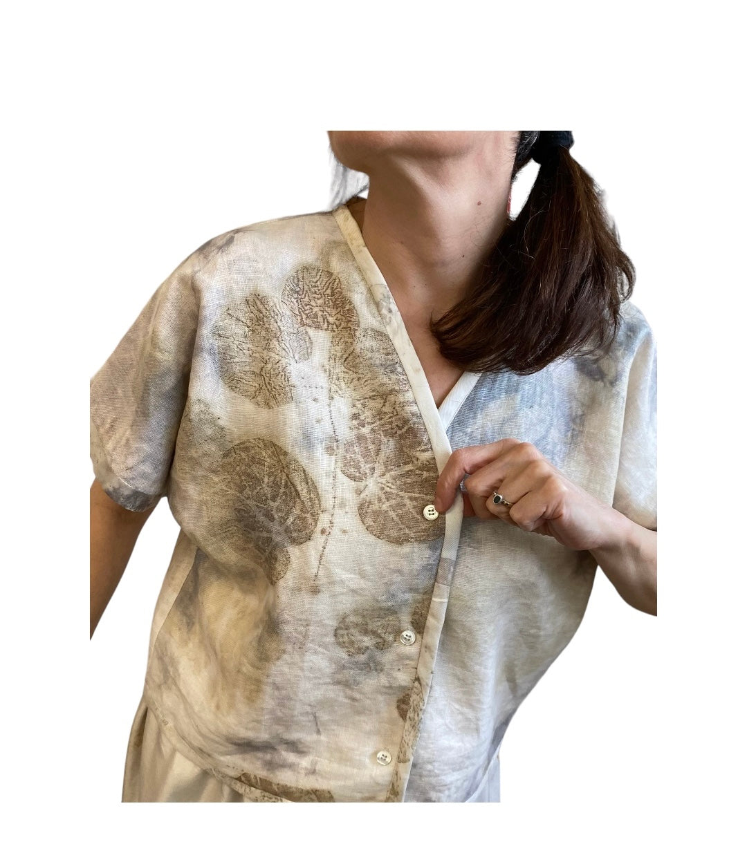 Camicia kimono in lino con profili in seta a tre bottoni