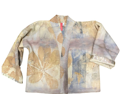 kimono tintura naturale su fondo bianco